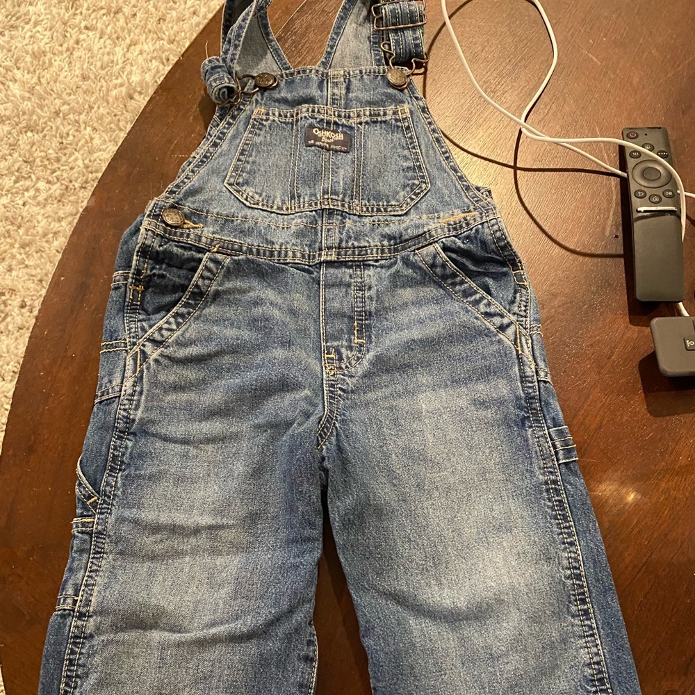 EUC Osh Kosh overalls.